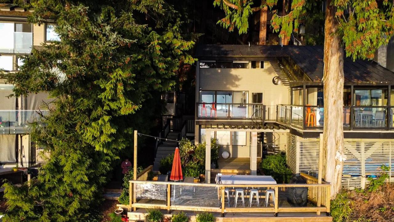 Waterfront Cottage With Superb Coastline Views West Vancouver Bagian luar foto