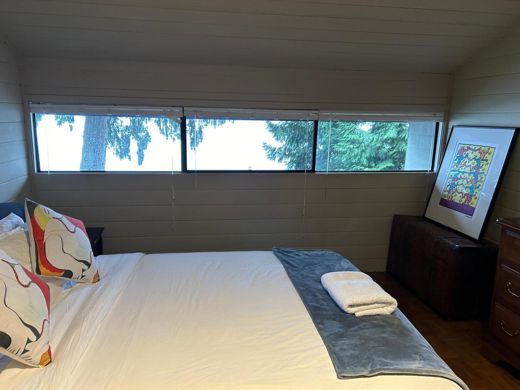 Waterfront Cottage With Superb Coastline Views West Vancouver Bagian luar foto