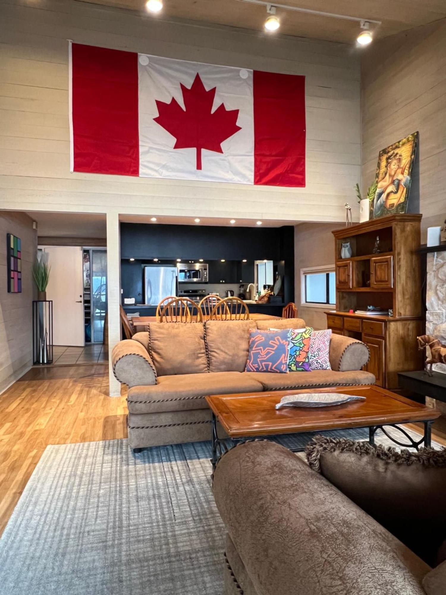 Waterfront Cottage With Superb Coastline Views West Vancouver Bagian luar foto